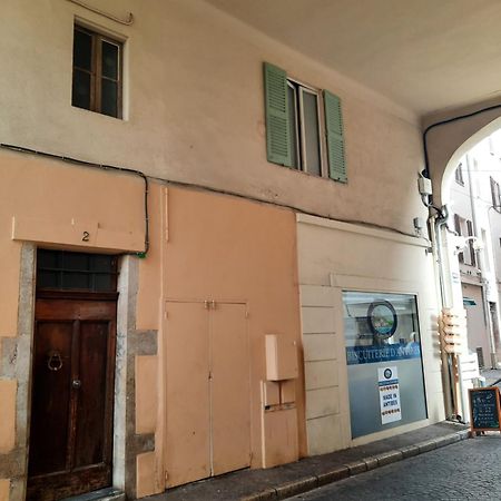 Vieille Ville 1 - Luca'S Apartment, 1 Bedroom, Max 2 Adults And 2 Kids 앙티브 외부 사진