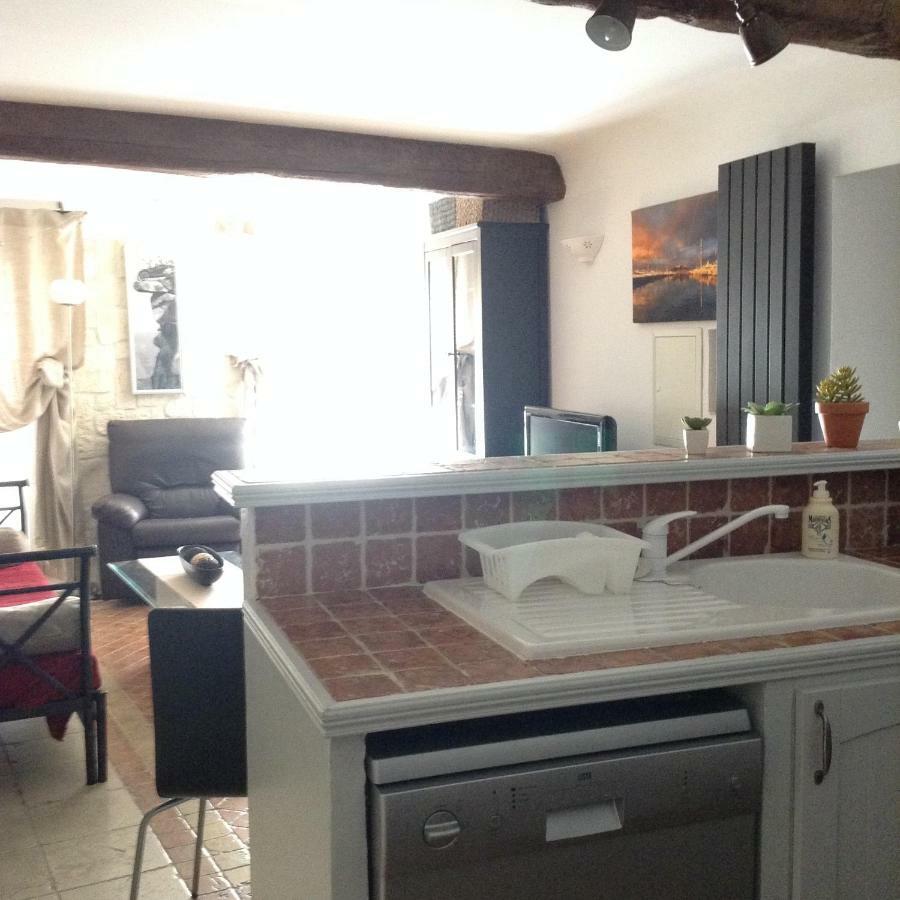 Vieille Ville 1 - Luca'S Apartment, 1 Bedroom, Max 2 Adults And 2 Kids 앙티브 외부 사진