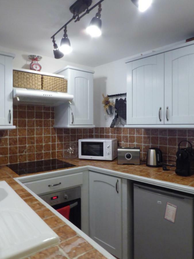 Vieille Ville 1 - Luca'S Apartment, 1 Bedroom, Max 2 Adults And 2 Kids 앙티브 외부 사진
