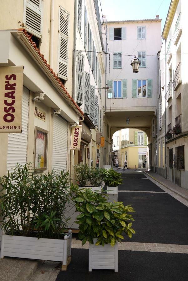 Vieille Ville 1 - Luca'S Apartment, 1 Bedroom, Max 2 Adults And 2 Kids 앙티브 외부 사진