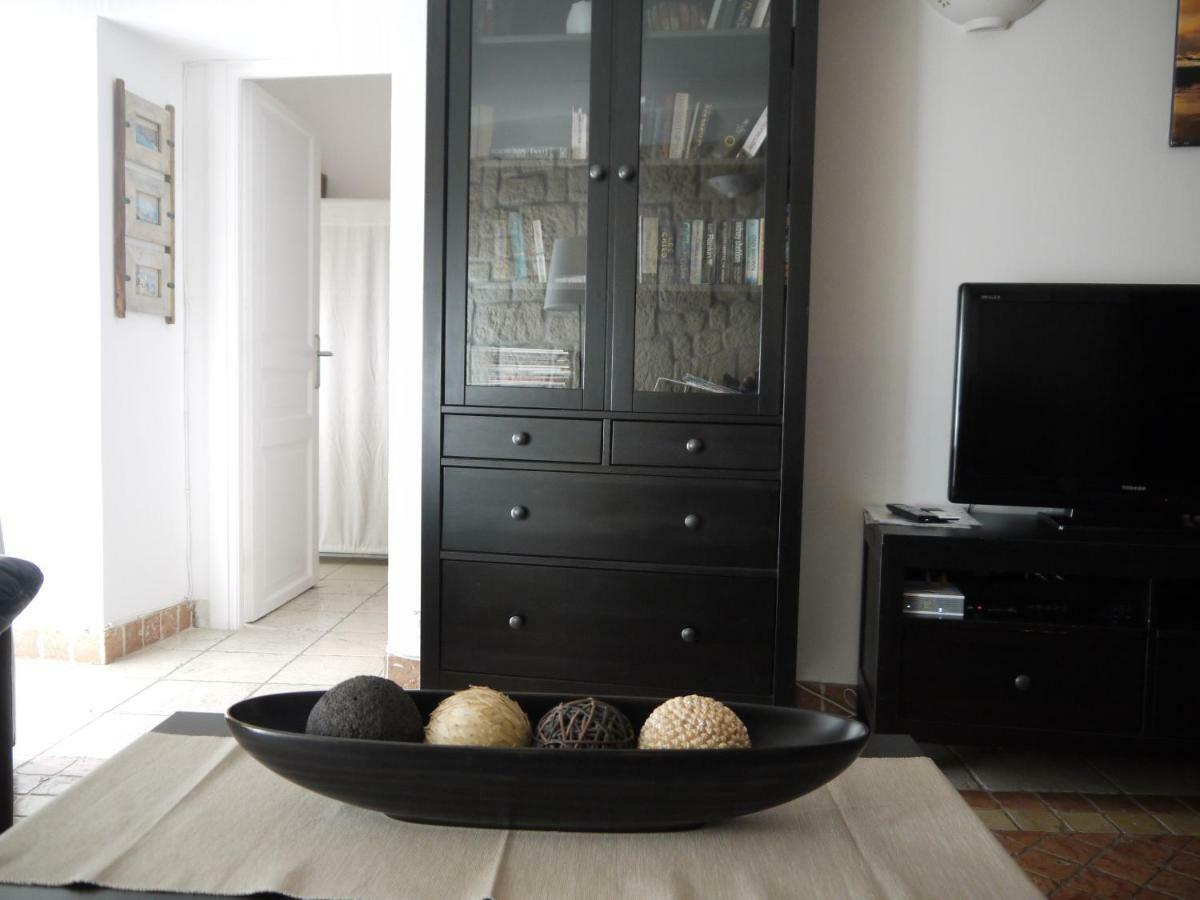 Vieille Ville 1 - Luca'S Apartment, 1 Bedroom, Max 2 Adults And 2 Kids 앙티브 외부 사진